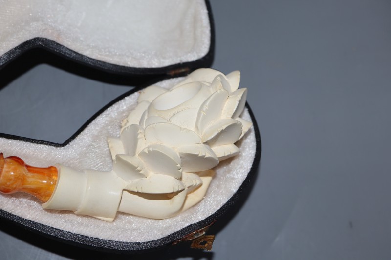 Four boxed meerschaum pipes